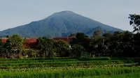 Gunung Ciremai (Wikipedia)