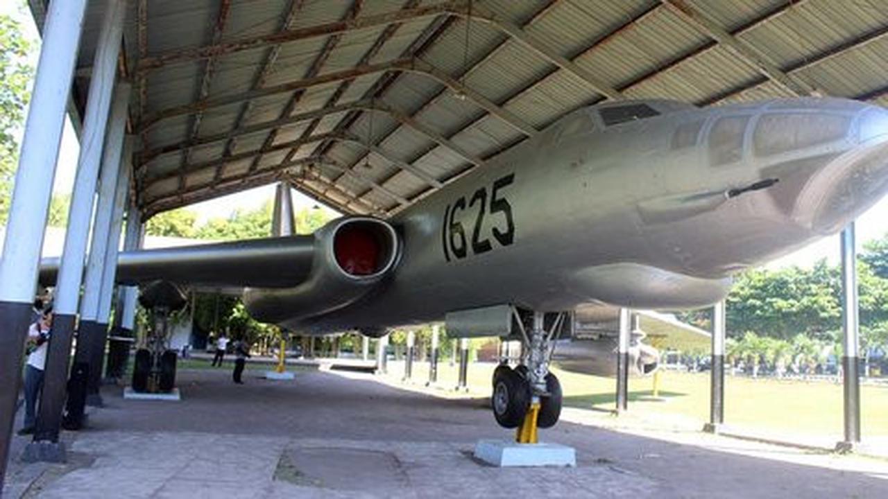 Cerita di balik pembelian pesawat pengebom Tu-16 TNI AU dari Rusia