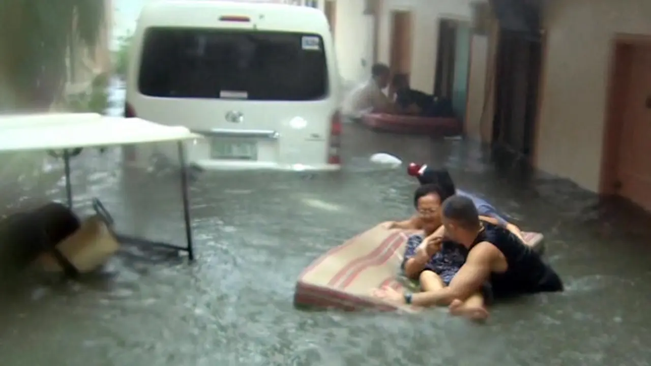 topan-haiyan-2-131111b.jpg