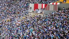 Sebanyak 20.000 karyawan PT. Panasonic Gobel Indonesia memadati kawasan SGBK) dalam rangka family gathering, Jakarta, Minggu (11/10/2015). Acara ini diawali dengan jalan sehat, yang dipimpin oleh bos Panasonic Rachmat Gobel. (Liputan6.com/Faizal Fanani