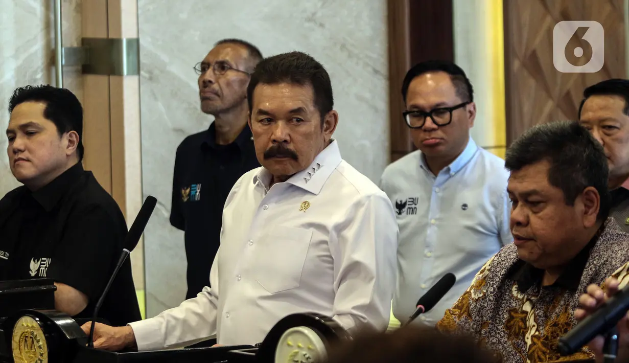 Erick Thohir menambahkan, upaya mengusut dugaan korupsi dana pensiun BUMN itu dalam rangka program bersih-bersih BUMN. (Liputan6.com/Angga Yuniar)