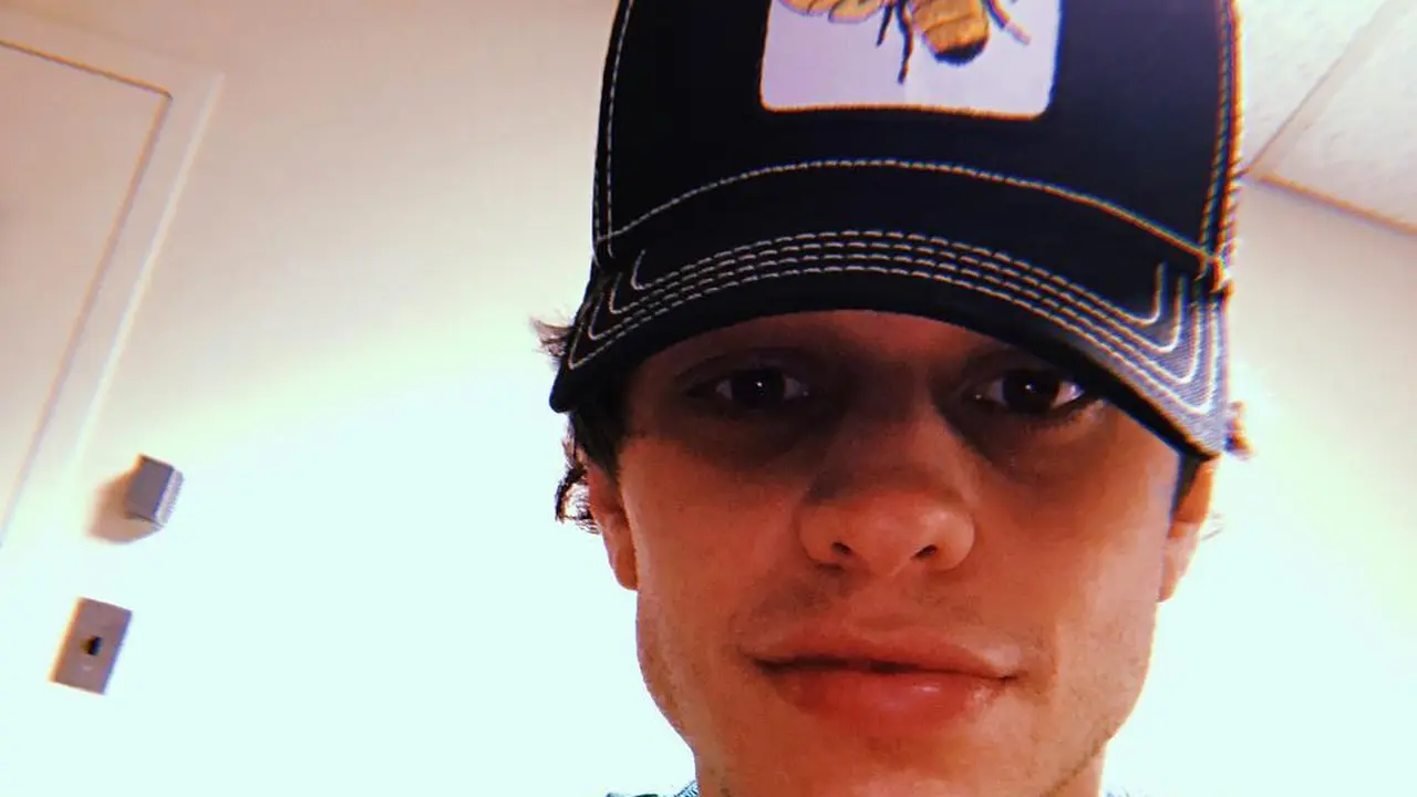 [Bintang] Pete Davidson