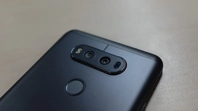 LG V20