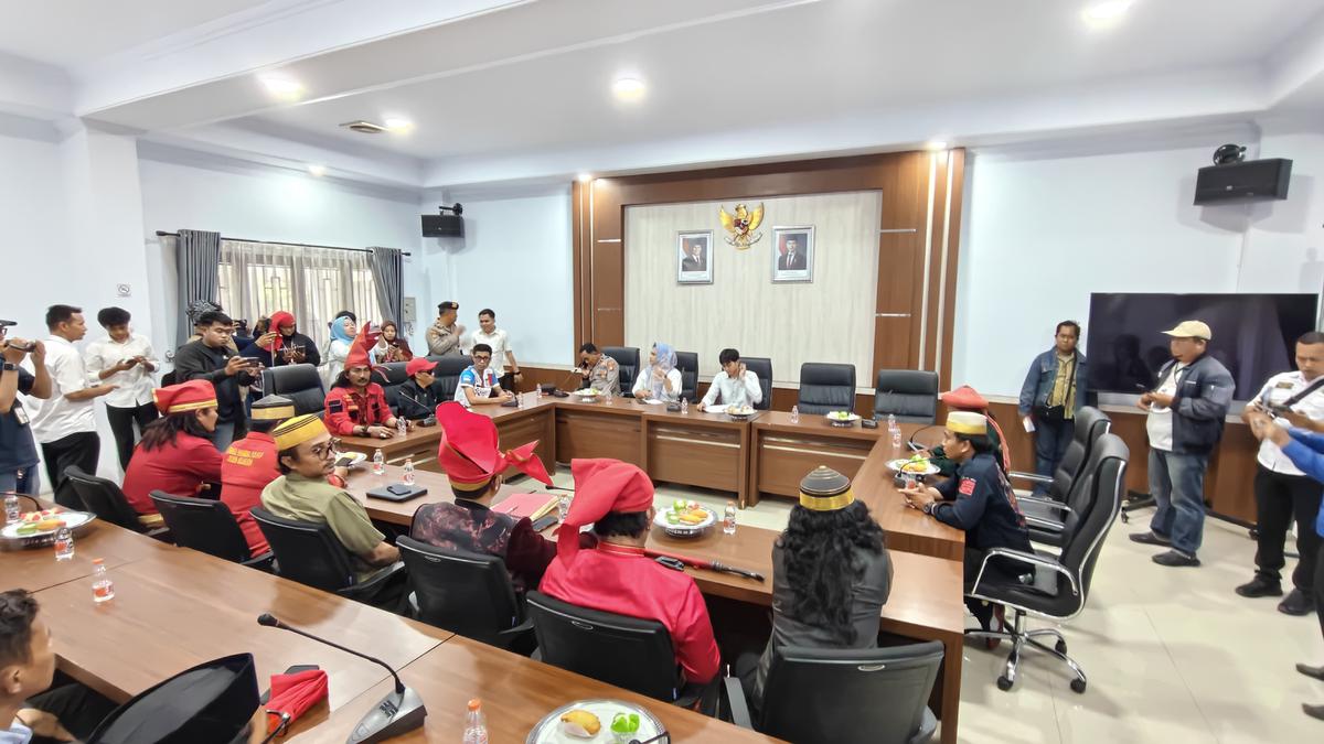 Janji DPRD Usai Digeruduk Pasukan Berkuda Kerajaan Gowa