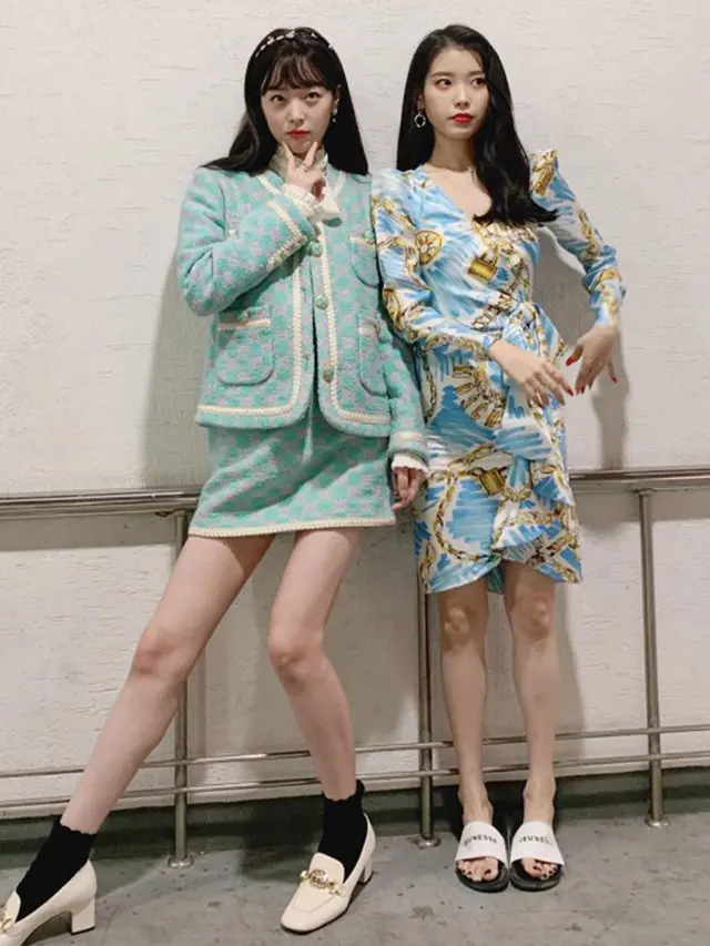 FOTO: Potret Persahabatan IU dan Almarhum Sulli yang Kompak Abis