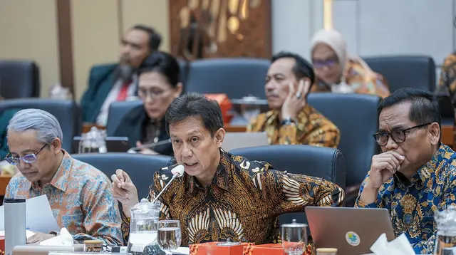 Menkes Budi sebut dari 2023-2025 menerima 51 laporan dugaan malpraktik dalam rapat kerja bersama Komisi IX DPR RI di Kompleks Parlemen, Senayan, Jakarta, pada Rabu (2/7/2025). (Dok Kemenkes RI)