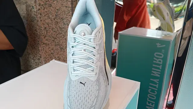 PUMA Rilis Sepatu Lari Berbobot 250 Gram yang Bisa Dipakai Non-pelari Sehari-hari