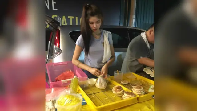 Penjual bakpau sao bao asal Malaysia (Facebook/Lee Xiuli)