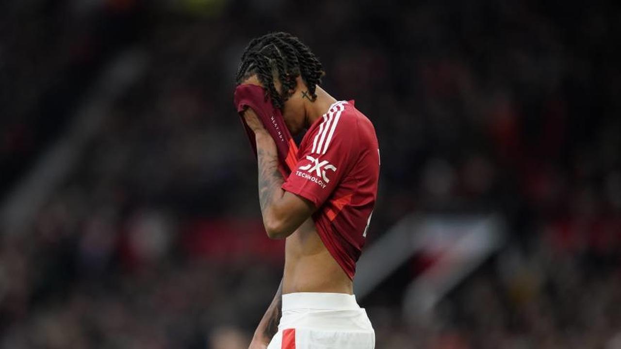 Leny Yoro Absen di Laga Manchester United vs Real Sociedad, Ternyata ini Penyebabnya