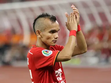Gelandang Persija Jakarta, Riko Simanjuntak, saat melawan Shan United pada laga Piala AFC 2019 di SUGBK, Jakarta, Rabu (15/5). Persija menang 6-1  atas Shan United. (Bola.com/M Iqbal Ichsan)
