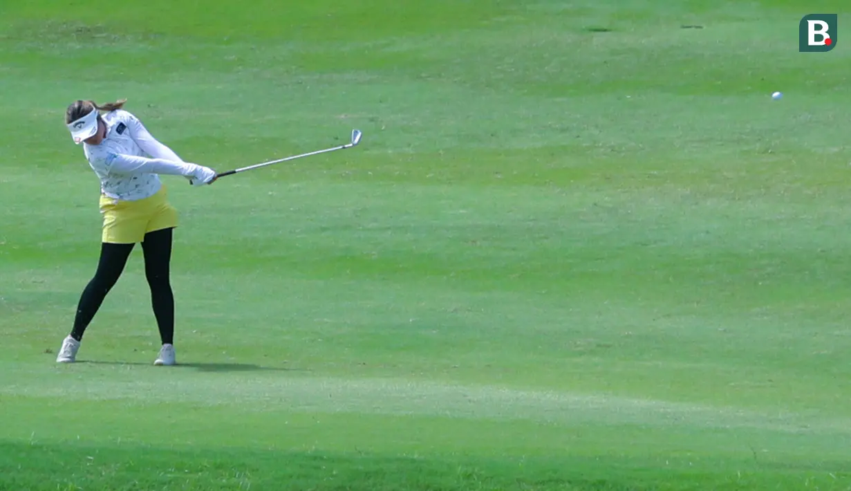 Indonesia menjadi tuan rumah turnamen golf kelas dunia. Turnamen golf profesional wanita Indonesia Women’s Open (IWO) 2025 menjadi ajang bergengsi yang mempertemukan lebih dari 120 pegolf dari 12 negara Asia Pasifik. (Bola.com/M Iqbal Ichsan)