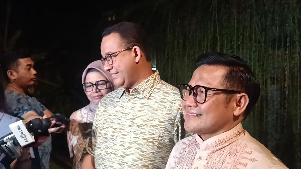 Cak Imin memboyong keluarga mengunjungi Anies untuk halalbihalal. Kunjungan itu baru dilakukan setelah Anies dan Cak Imin berlebaran di kampung halaman masing-masing.