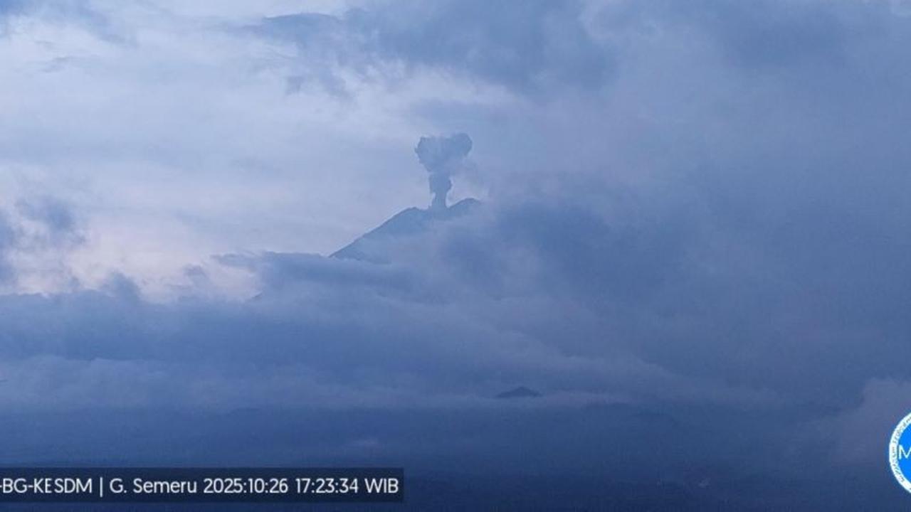 Fakta Erupsi Gunung Semeru: Minggu Petang Kembali Meletus Setinggi 1 Kilometer