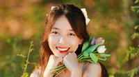 ilustrasi perempuan cantik manis/Photo by&nbsp;Sơn Ngọc/Pexels