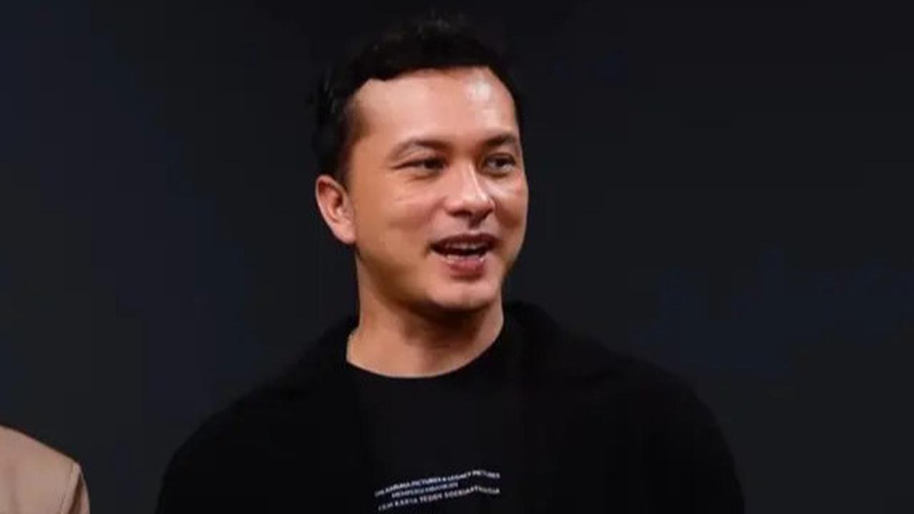 Ada Kontes Mirip Nicholas Saputra di GBK, Hadiah Menggiurkan - Penggemar Minta Aldi Taher Ikutan