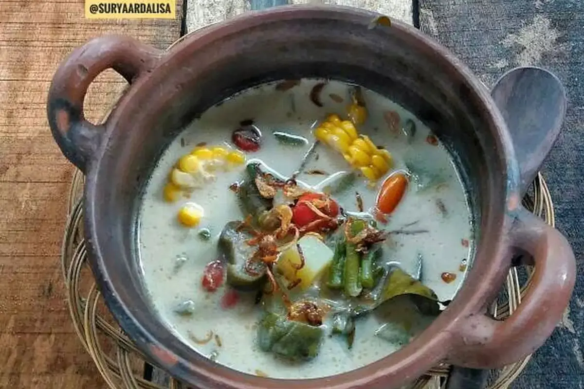 Resep Sayur Lodeh ala Jawa dari akun @pawor_yusur di Cookpad.