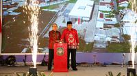 Kepala Perpusnas E Aminudin Aziz saat acara Gebyar Literasi Peresmian Gedung Layanan Perpustakaan Kota Blitar yang digelar di Kota Blitar, Jawa Timur, pada Kamis (30/1/2025). (Liputan6.com/ Dok Ist)