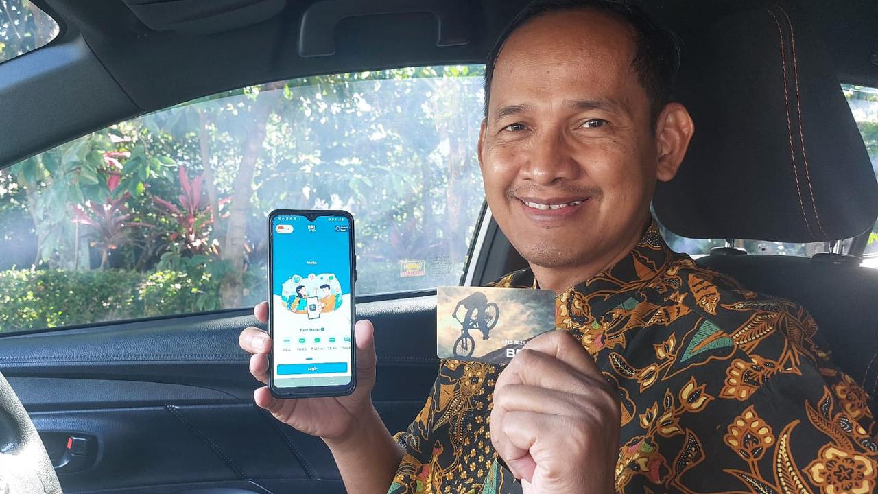 Cerita Suryono Gunakan BRImo dan BRIZZI yang Praktis dan Mudah, Jadi Teman Setia di Setiap Perjalanan