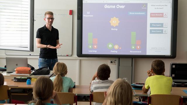 Ilustrasi guru, mengajar