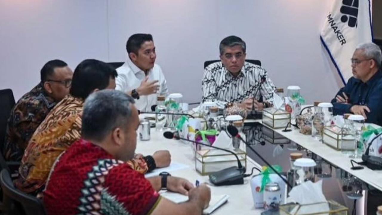 VIDEO: Teddy Blak-blakan Gaji Magang Nasional Sesuai UMP, Jakarta Tembus Rp5,5 Juta/Bulan