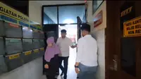 Merasa Ditipu, Wanita di Medan Sandera Karyawan Toko Ponsel Pakai Parang