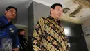 Gubernur DKI Jakarta, Basuki T Purnama (Ahok) usai diperiksa di Bareskrim, Jakarta, (21/6). Ahok menjalani pemeriksaan sebagai saksi dalam dugaan korupsi pengadaan uninterruptible power supply (UPS) pada APBD Perubahan 2014. (Liputan6.com/Helmi Afandi)  