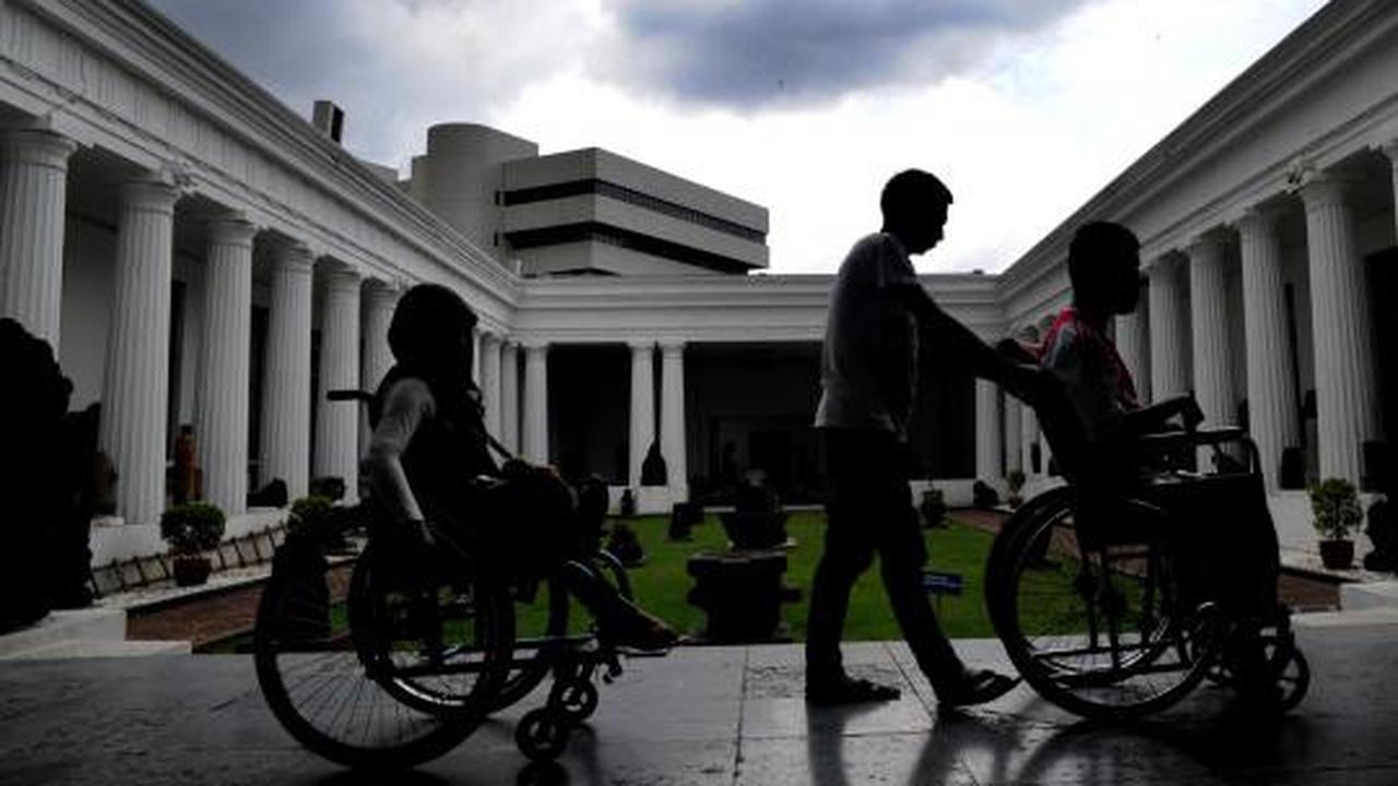 Anak-anak penyandang difabel kunjungi Museum Nasional