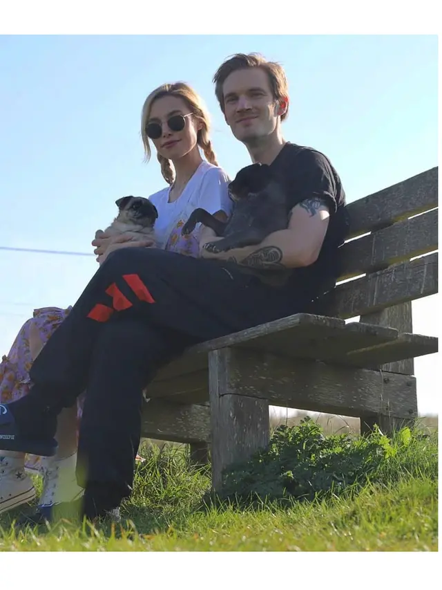 YouTuber Pewdiepie Menikah, Ini 7 Momen Kebersamaan Dengan Istri Setelah 8 Tahun Pacaran