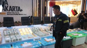 Pasang Badan Don Ritto soal Uang Miliaran dan Emas 74 Kg di Rumah Febrie