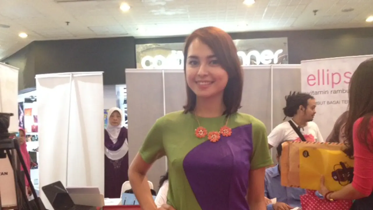 Anak Atiqah Hasiholan Ikut Miss Celebrity 2014