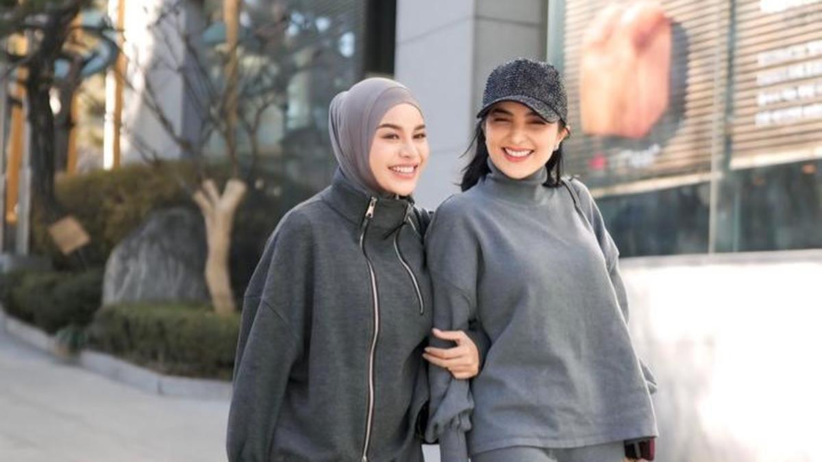 Gaya Kompak Ashanty dan Aurel Hermansyah di Korea Selatan, Tampil Hangat dengan Outfit Abu Abu yang Stylish