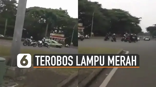 Beredar video rombongan konvoi motor gede alias moge terobos lampu merah. Kejadian itu terjadi di lampu merah perempatan German Centre BSD Serpong, Tangerang Selatan.