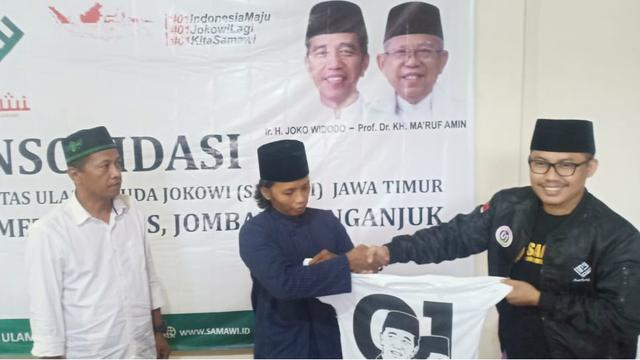 Relawan Solidaritas Ulama Muda Jokowi (Sawawi) Jawa Timur.