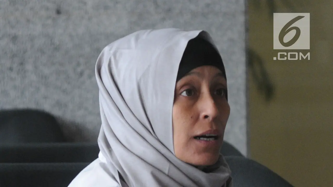 Ekspresi Adik Inneke Koesherawati Usai Jalani Pemeriksaan di KPK