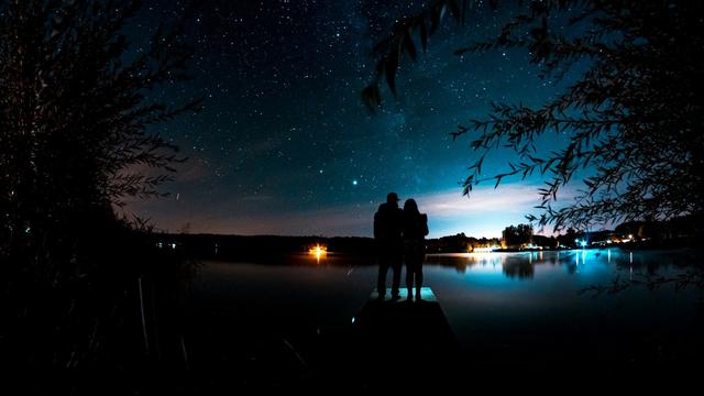 Ilustrasi malam hari, pasangan, romantis