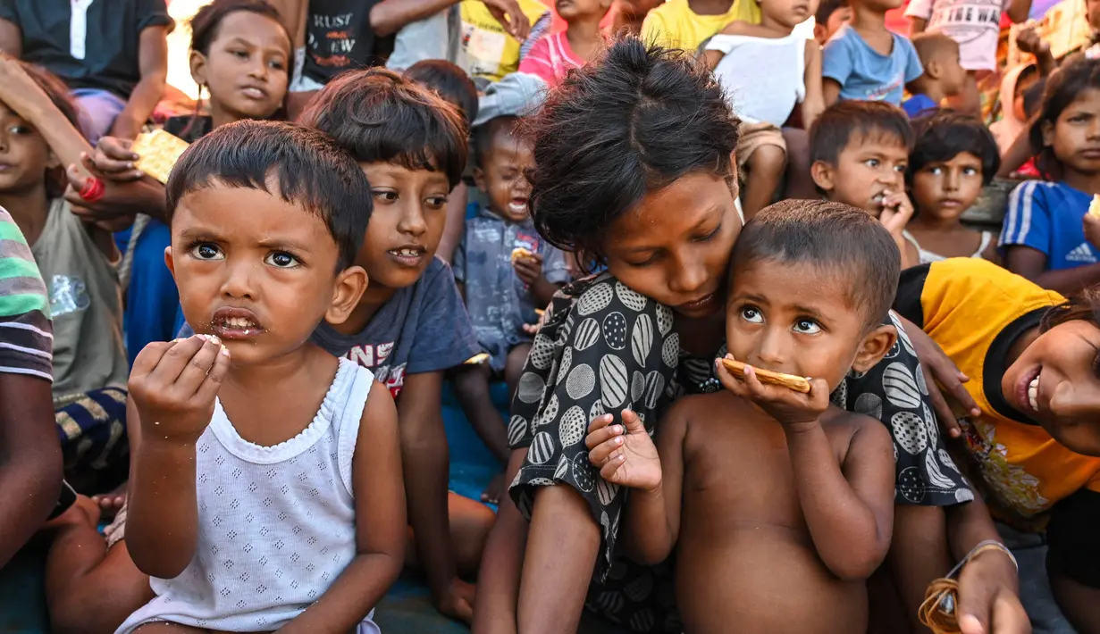 Badan PBB untuk urusan pengungsi (UNHCR) telah mengimbau pemerintah Indonesia untuk menyelamatkan sebuah kapal yang terombang-ambing di lepas pantai barat Indonesia. (CHAIDEER MAHYUDDIN/AFP)