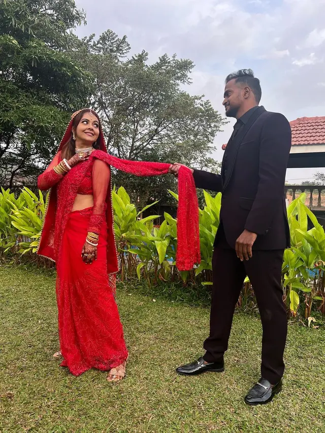 Devoleena Bhattacharjee Bintang Gopi menikah dengan Shahnawaz Sheikh (Foto: Instagram devoleena)