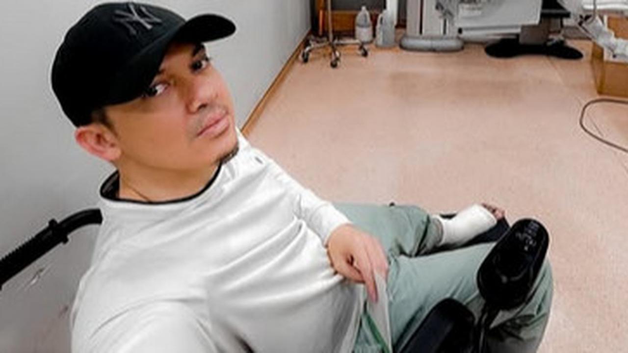 Irwansyah Alami Patah Tulang Kaki, Tetap Bersyukur Bisa Habiskan Waktu Bersama Anak