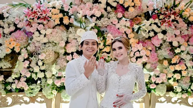 6 Potret Pernikahan Arnold Leonard ‘Mermaid In Love’, Jadi Momen Reuni Pemain