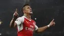 Alexis Sanchez - Alexis Sanchez merupakan salah satu bomber ganas Arsenal setelah era Thierry Henry. Mantan pemain Barcelona  itu tampil menggila. Hanya dalam tiga musim, Alexis sudah cetak 72 gol dalam 144 laga. (AFP/Adrian Dennis)