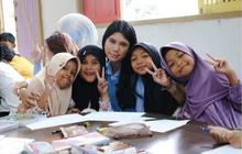6 Potret Cantik Almira Yudhoyono Anak Anisa Pohan Jadi Volunteer di Rumah Pintar Cikeas, Asik Habiskan Waktu dengan Para Murid