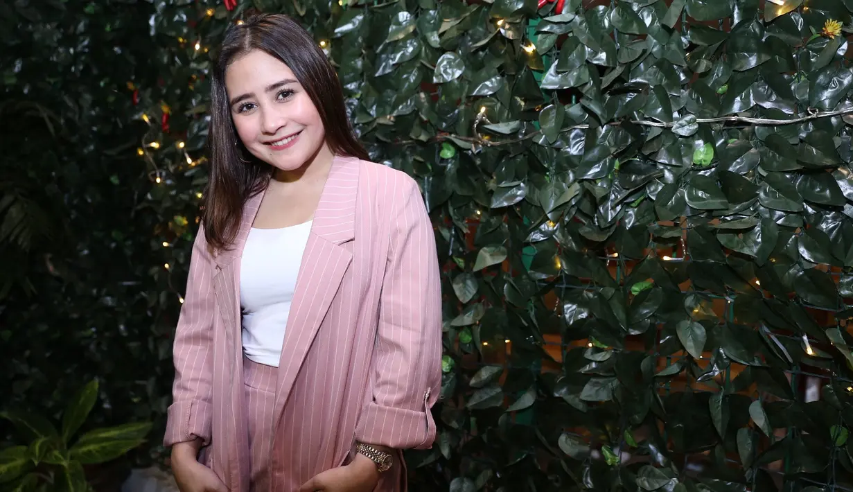 Prilly Latuconsina