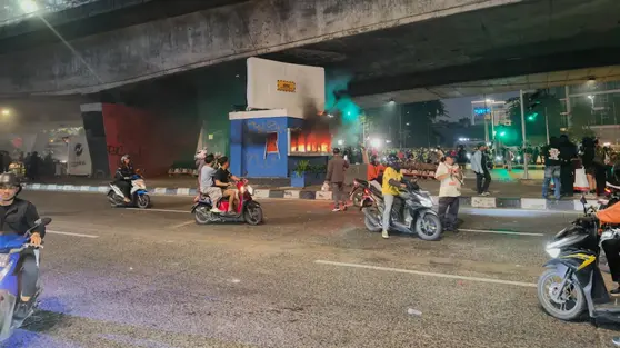 Slipi Kembali Normal Usai Demo Ricuh