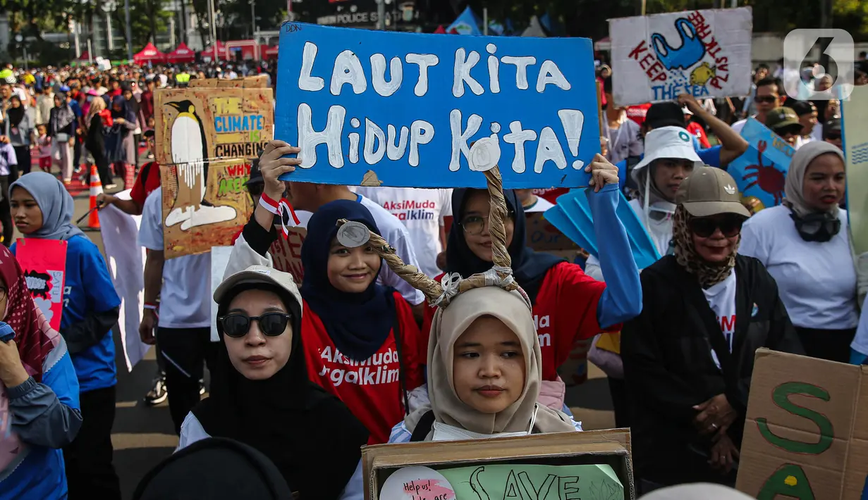 Membuang sampah plastik secara sembarangan akan berdampak pada pencemaran tanah dan laut. (Liputan6.com/Angga Yuniar)