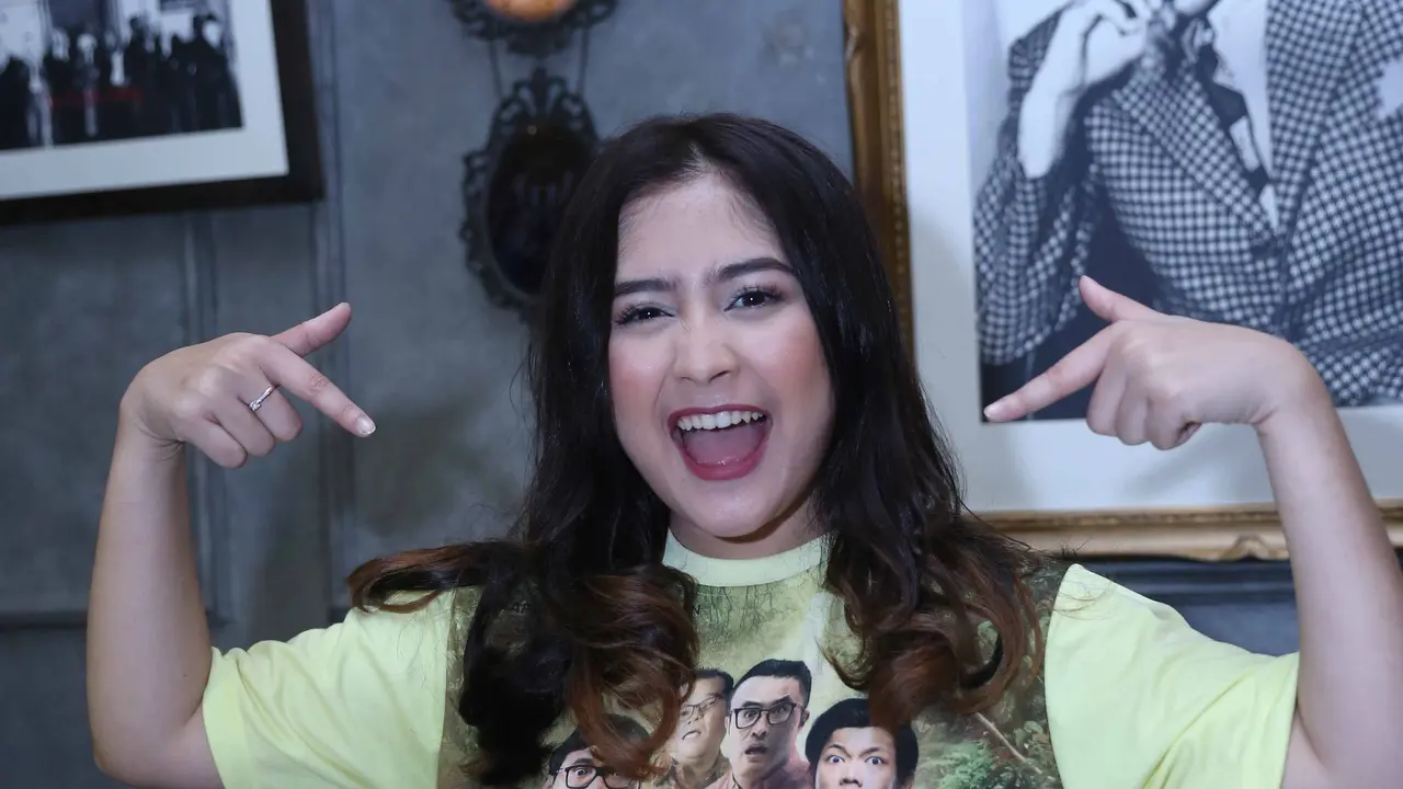 [Bintang] Prilly Latuconsina