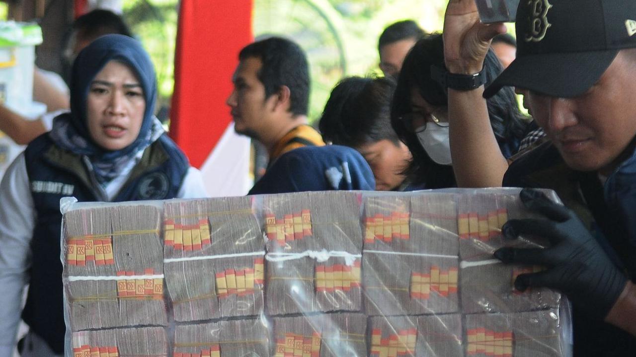 <br>Meskipun hasil pengungkapan itu tergolong sebagai capain luar biasa, namun tugas besar memburu Freddy masih berlanjut.