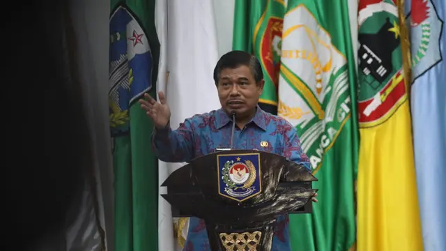 Plh. Direktur Jenderal (Dirjen) Bina Administrasi Kewilayahan Suhajar Diantoro.