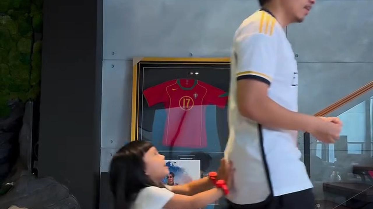 Potret Gemas Ameena Ikuti Gaya Atta Halilintar, Kebersamaan yang Jadi Sorotan Netizen