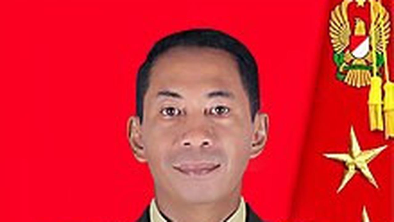 Helmy Prasetya