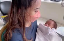 Tangisan Pecah Tak Kuasa Menahan Kesedihan, Potret Nadya Shavira Ziarah ke Makam Anak dan Tabur Bunga di Kuburan Mungil Baby Lula